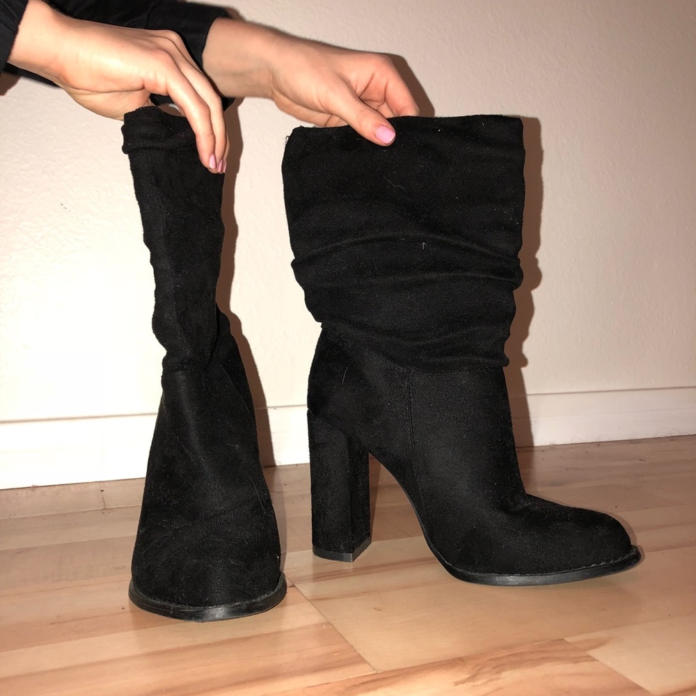 Black Velvet mid-calf heeled boots!!